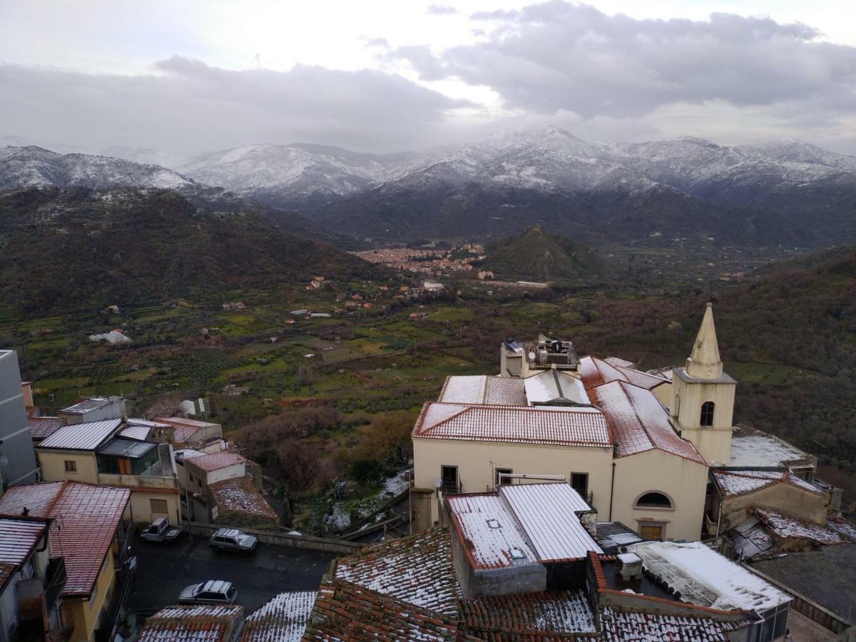 Casa Donna Franca Lejlighed Castiglione De Sicilia Eksteriør billede
