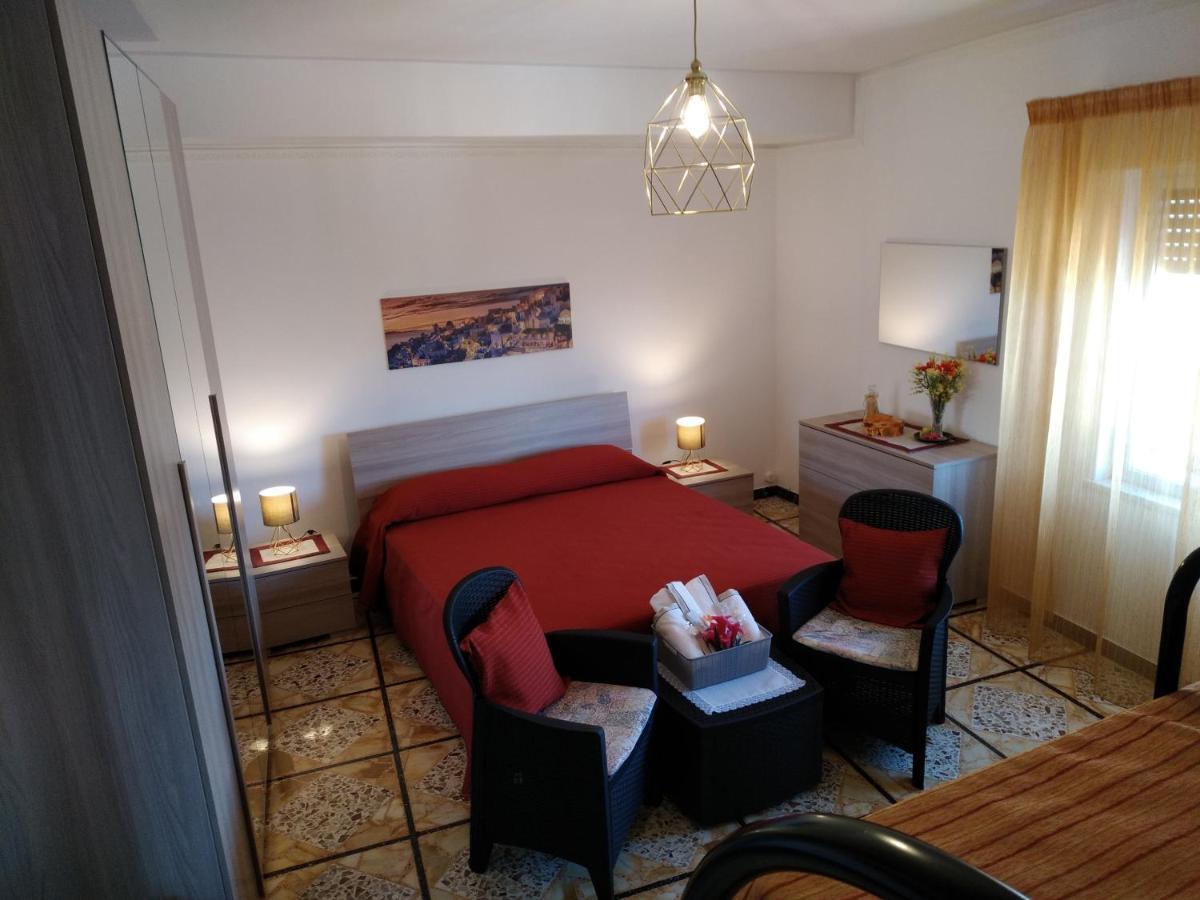 Casa Donna Franca Lejlighed Castiglione De Sicilia Eksteriør billede