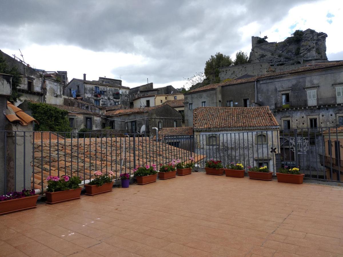 Casa Donna Franca Lejlighed Castiglione De Sicilia Eksteriør billede