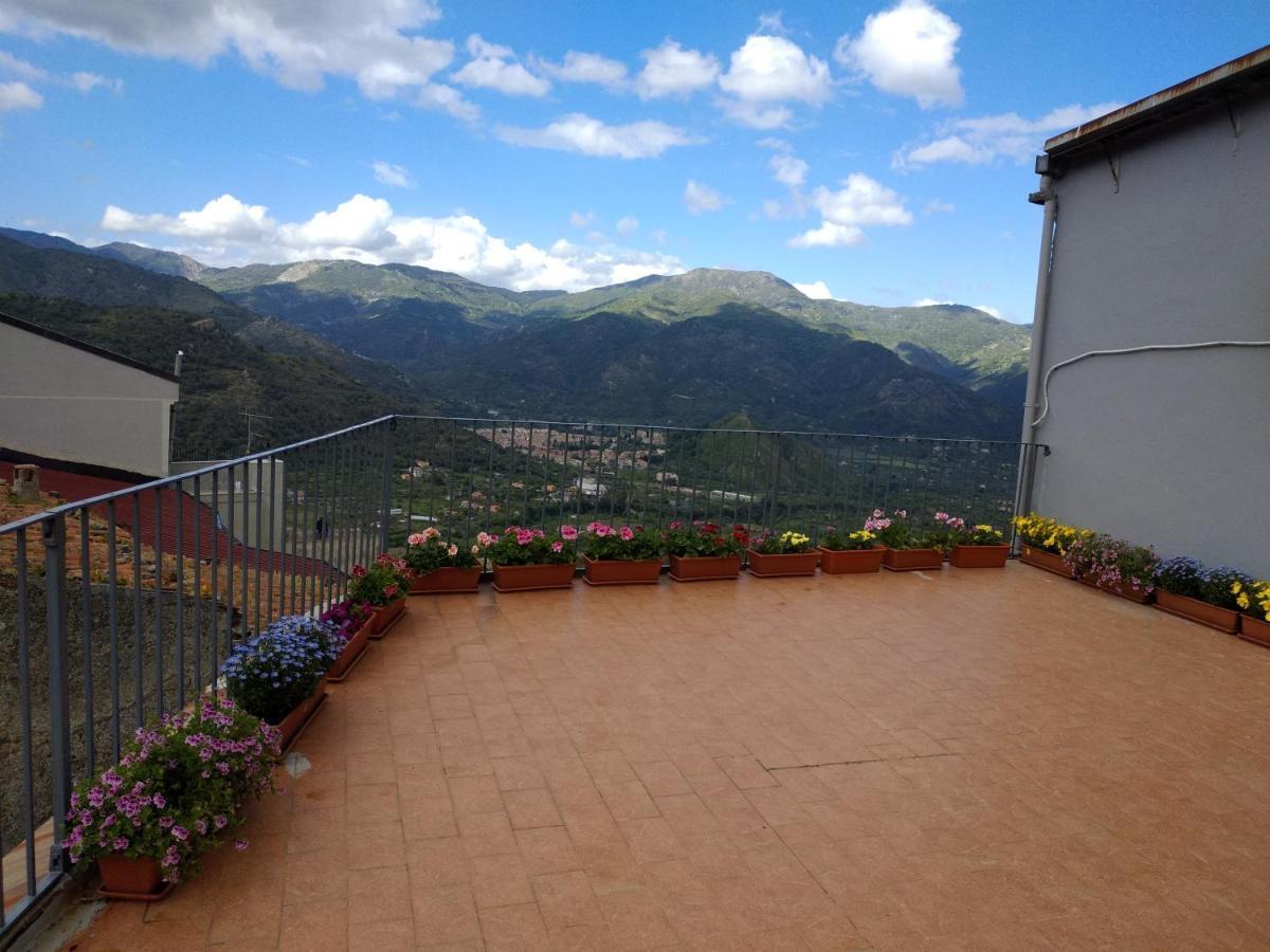 Casa Donna Franca Lejlighed Castiglione De Sicilia Eksteriør billede